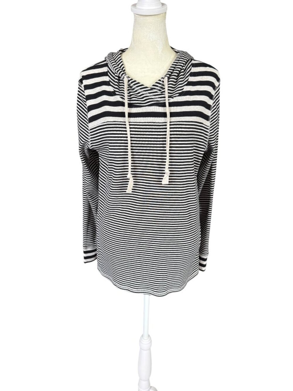 Silverwear women's black and white striped long sleeve hooded pullover shirt PL